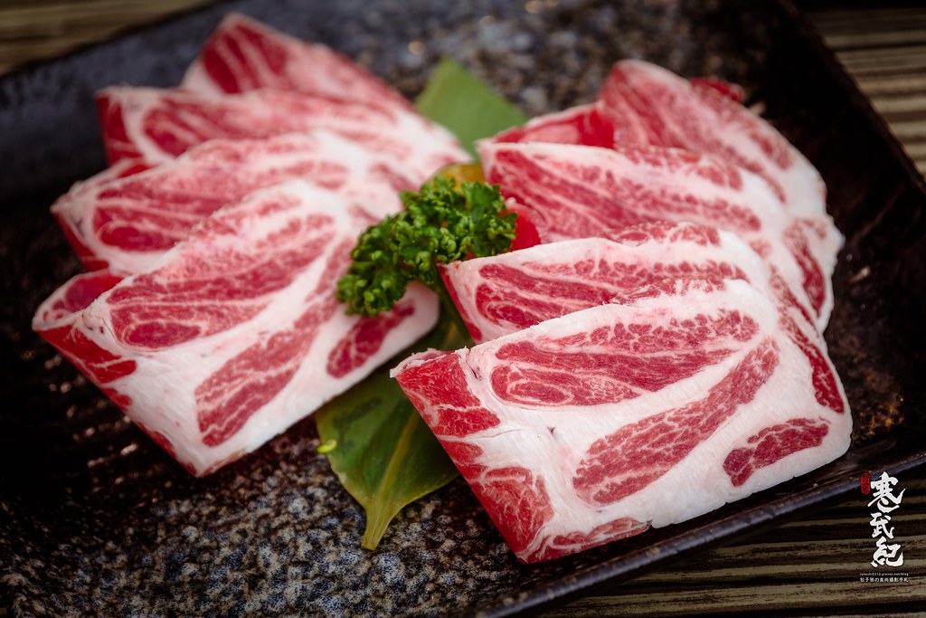 【中肯‧食記】二訪!麻神麻辣火鍋.捷運南京三民站|傳說中の頂級麻辣鍋.超細膩桌邊服務.宵夜首選.果凍鴨血超誘人! 【中肯‧食記】二訪!麻神麻辣火鍋.捷運南京三民站|傳說中の頂級麻辣鍋.超細膩桌邊服務.宵夜首選.果凍鴨血超誘人!