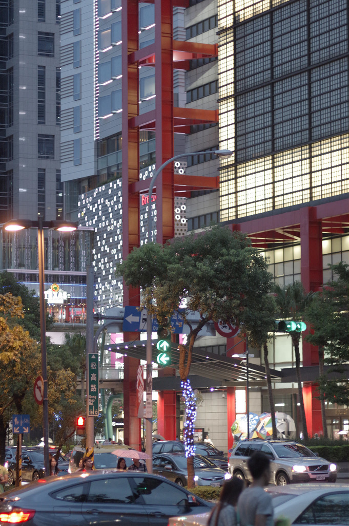 【開箱‧評測】PENTAX SMC FA 77mm F1.8 Limited|白銀傳說‧冷豔公主 【開箱‧評測】PENTAX SMC FA 77mm F1.8 Limited|白銀傳說‧冷豔公主