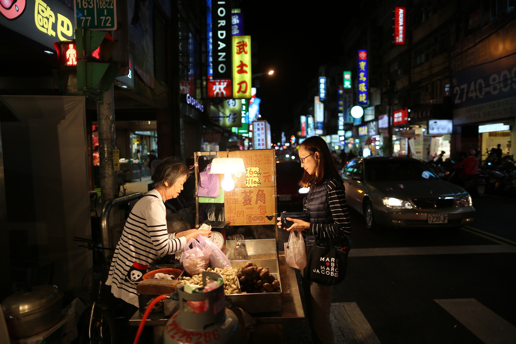 【中肯‧開箱】Canon EF 24mm f/1.4 L II USM‧通化夜市‧西門町試拍 【中肯‧開箱】Canon EF 24mm f/1.4 L II USM‧通化夜市‧西門町試拍