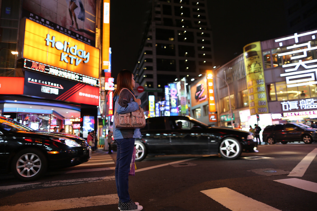 【中肯‧開箱】Canon EF 24mm f/1.4 L II USM‧通化夜市‧西門町試拍 【中肯‧開箱】Canon EF 24mm f/1.4 L II USM‧通化夜市‧西門町試拍