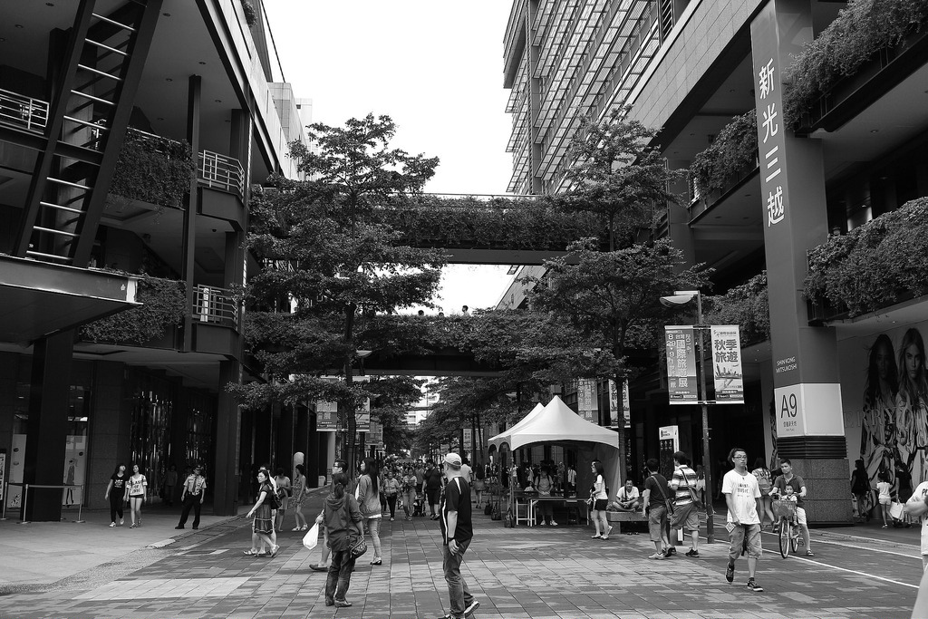 EOS M‧偽文青之東區黑白街拍 EOS M‧偽文青之東區黑白街拍