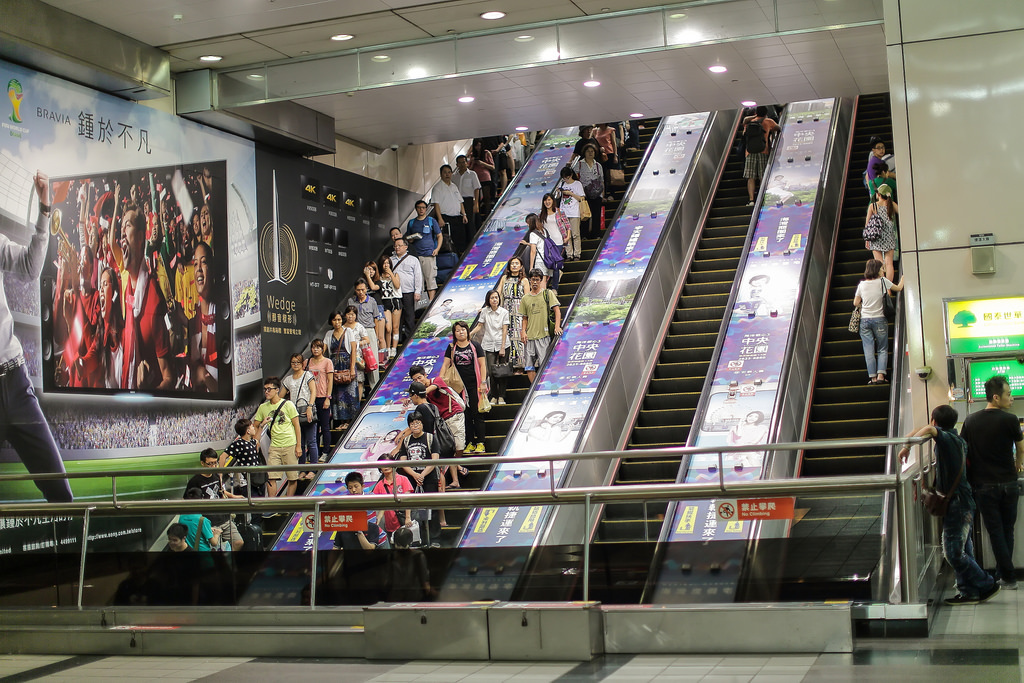 【中肯‧遊記】EF 50mm f/1.2L USM.台北東區啪啪走 【中肯‧遊記】EF 50mm f/1.2L USM.台北東區啪啪走