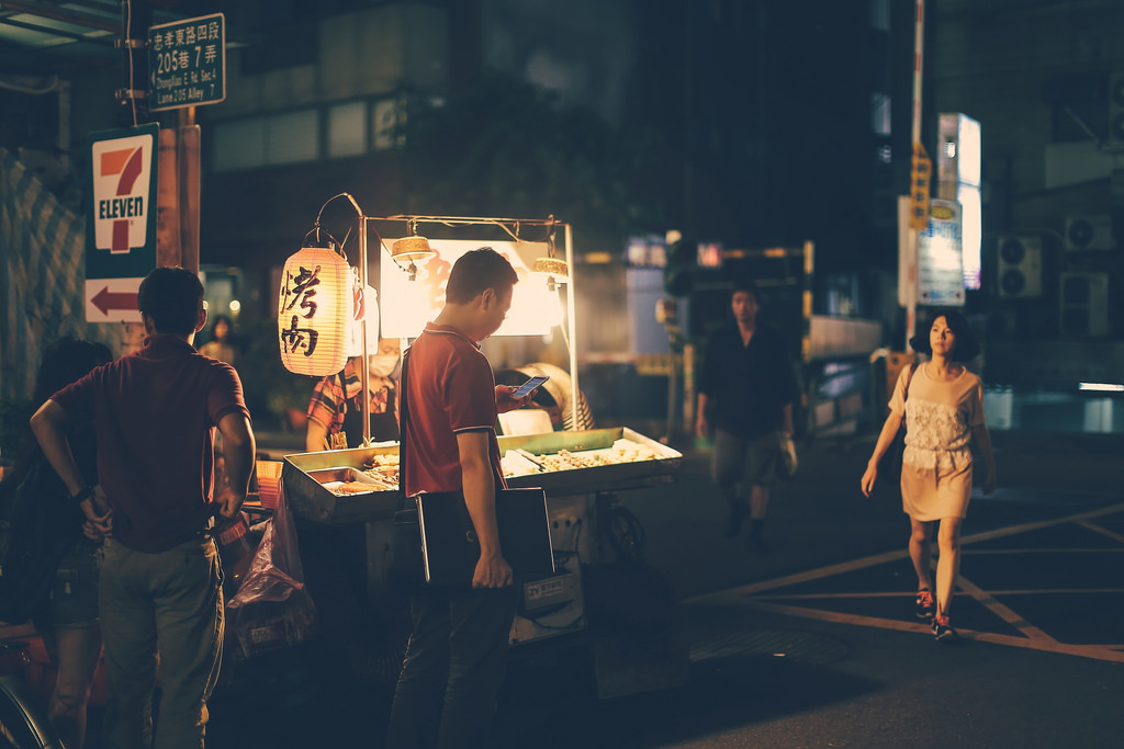 【中肯‧遊記】EF 50mm f/1.2L USM.台北東區啪啪走 【中肯‧遊記】EF 50mm f/1.2L USM.台北東區啪啪走
