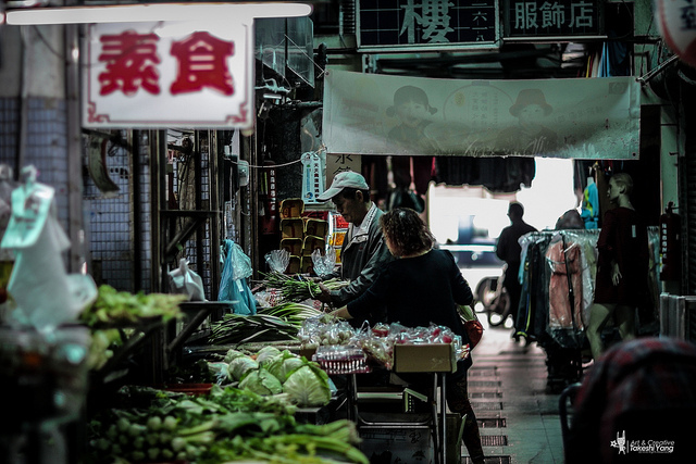 IMG_3053 【中肯‧遊記】EOS M+85L.等效136mm的白河市場