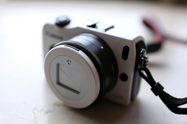 【中肯‧開箱】餅乾之王‧Canon EF-M 22mm f/2.0 STM 【中肯‧開箱】餅乾之王‧Canon EF-M 22mm f/2.0 STM
