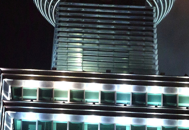Canon EF 70-300mm F4-5.6 L IS USM‧全手持+日拍+夜拍 完整畫質評測 Canon EF 70-300mm F4-5.6 L IS USM‧全手持+日拍+夜拍 完整畫質評測