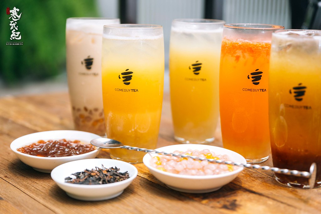 【中肯‧食記】COMEBUYTEA 台北誠品生活松菸店‧捷運市政府站｜獨家混搖茶‧精選原葉茶‧堅持現磨現萃調茶師現場手搖！ @包子爸の食尚攝影手札