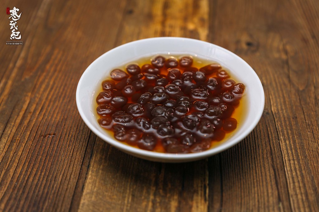 【中肯‧食記】COMEBUYTEA 台北誠品生活松菸店‧捷運市政府站｜獨家混搖茶‧精選原葉茶‧堅持現磨現萃調茶師現場手搖！