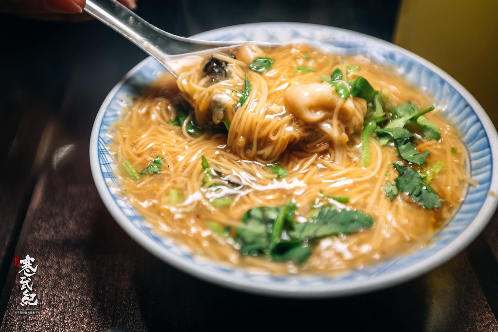 【中肯‧食記】佳鑫麵線（正宗阿桑大腸麵線） 佳鑫檸檬．台北泉州街｜吃香腸配麵線喝金桔檸檬．台北最脆大腸麵線．清爽回甘金桔檸檬！ @包子爸の食尚攝影手札