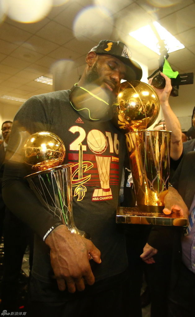 即時熱門文章：LeBron James‧一戰封神！
