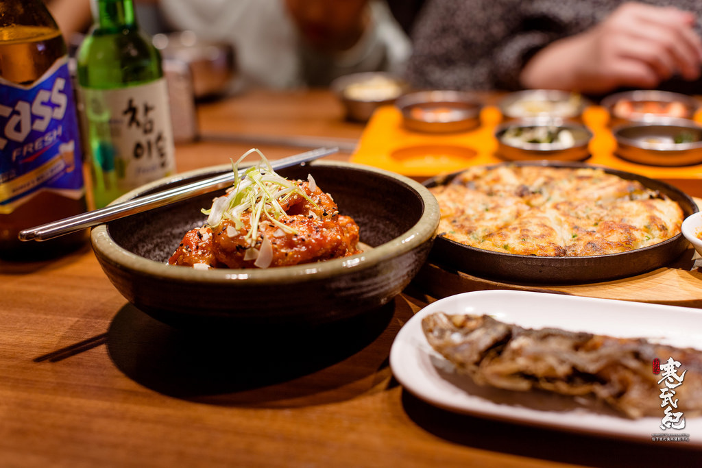 【中肯‧食記】Bannchan 飯饌韓式料理餐廳-板橋誠品店‧捷運府中站｜正宗韓式下飯料理‧客製化豆腐鍋‧韓系小菜大方吃到飽！ @包子爸の食尚攝影手札