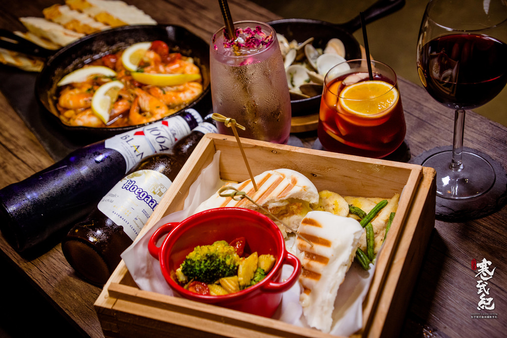 【中肯‧食記】KUAN KUAN Cafe’x Bar 寬寬餐酒（已歇業）‧捷運大直站｜實踐大學商圈‧文青餐酒館‧精釀啤酒‧經典調酒‧西班牙Tapas！ @包子爸の食尚攝影手札