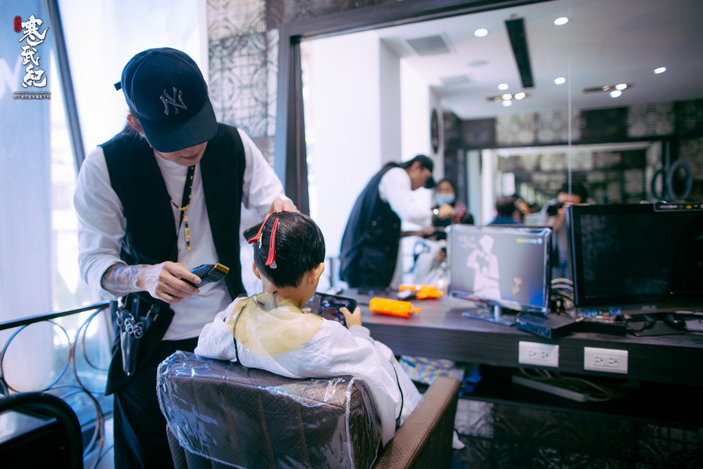 【中肯‧實拍】FIN Fashion Hair 美髮沙龍‧捷運中山站｜中山區推薦美髮沙龍FIN‧老經驗造型大師Andy‧時尚美髮就來FIN！