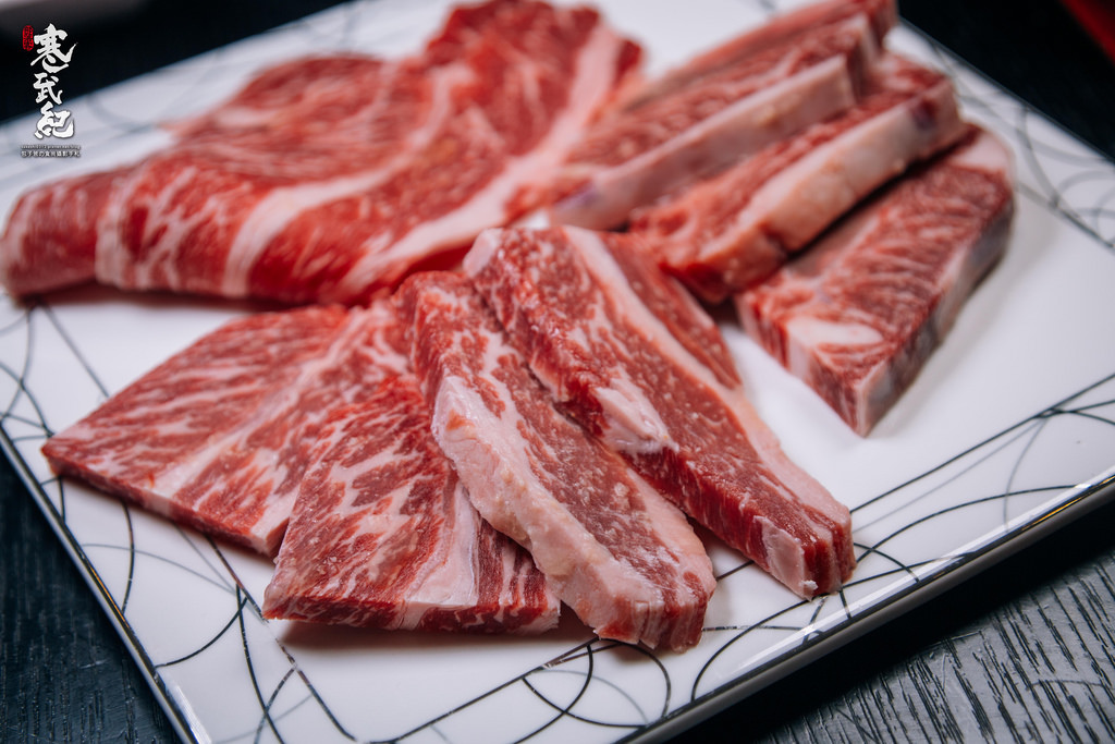 【中肯‧食記】皇上吉饗 極品唐風燒肉（已歇業）‧捷運忠孝敦化站｜糖朝集團攜手皇上吉饗‧打造東區最炫夜店風燒肉吃到飽！
