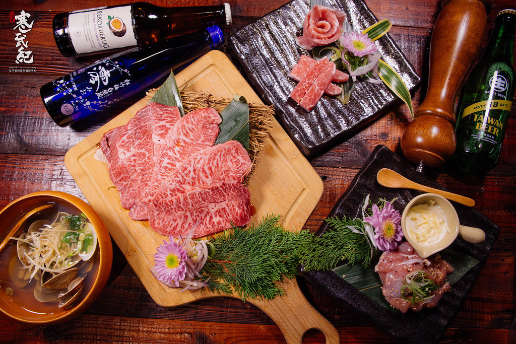 【中肯‧食記】吽Home燒肉 Grill&Bar 市民店‧市民大道｜硬派工業風日系精緻燒肉‧單點高CP值‧細膩擺盤高貴不貴！ @包子爸の食尚攝影手札