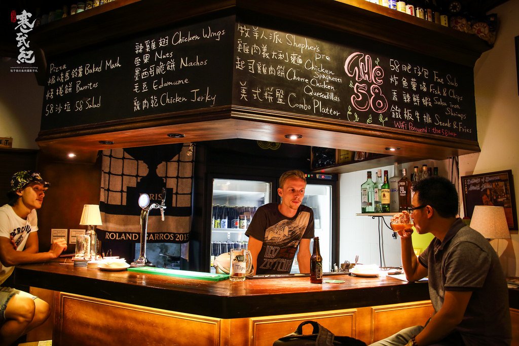 【中肯‧食記】THE 58 Bar 台灣自釀啤酒專賣‧捷運西門町站｜英式風格，台式風情‧本土精釀熱血專賣‧這就是愛台灣啦！ @包子爸の食尚攝影手札