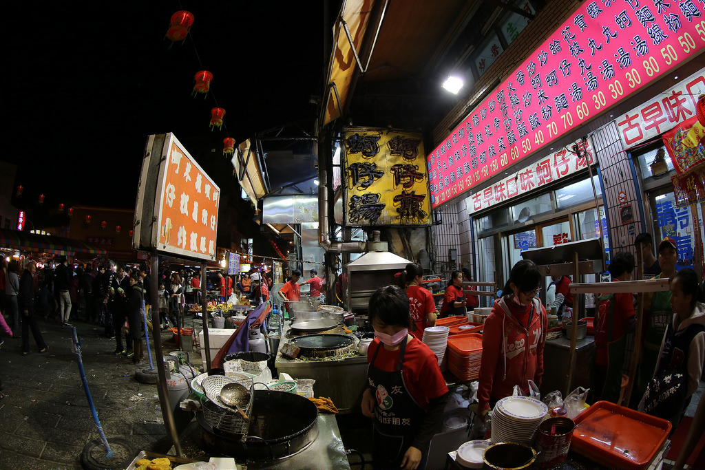 【中肯‧開箱】年年有「魚」‧EF 8-15mm F4 L Fisheye USM