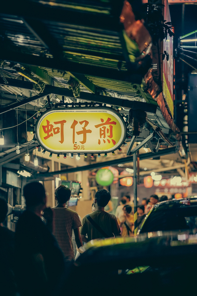 【中肯‧開箱】Canon EF 135mm f/2L USM‧士林夜市人文街拍