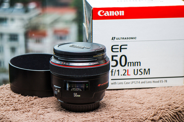 【中肯‧開箱】Canon EF 50mm f/1.2L USM‧脾氣古怪又毒辣的魔鏡 @包子爸の食尚攝影手札