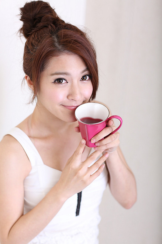 【中肯‧開箱】EF 85mm F/1.2L II USM‧大光圈人像鏡皇‧Model棚拍篇