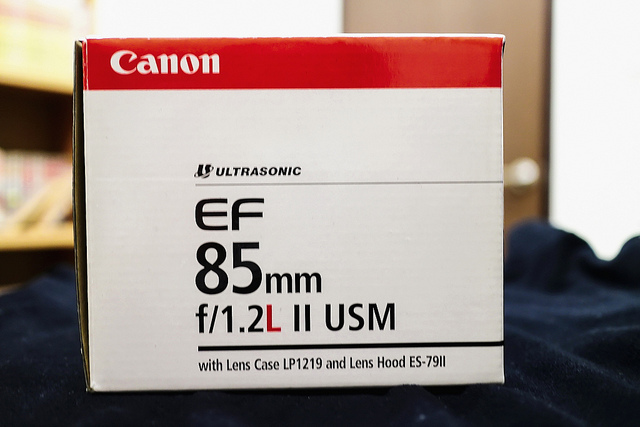 【中肯‧開箱】Canon EF 85mm F/1.2L II USM‧不世出的一代妖鏡‧F/1.2微光篇