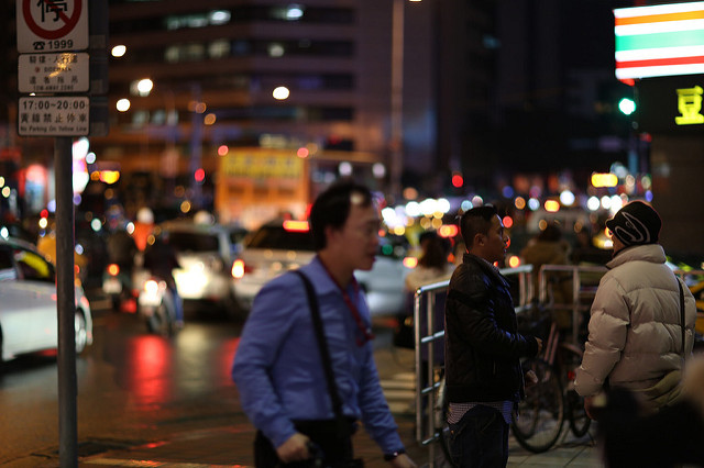 【中肯‧開箱】Canon EF 85mm F/1.2L II USM‧不世出的一代妖鏡‧F/1.2微光篇