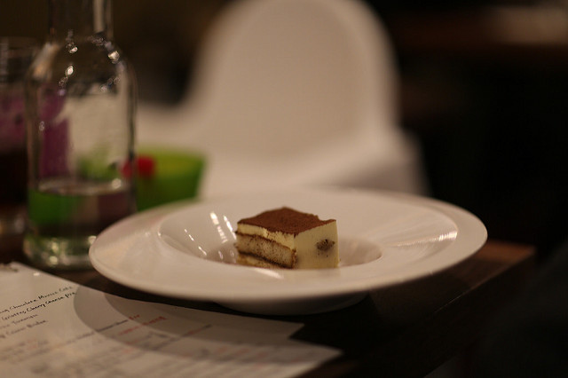 【中肯‧開箱】Canon EF 85mm F/1.2L II USM‧不世出的一代妖鏡‧F/1.2微光篇