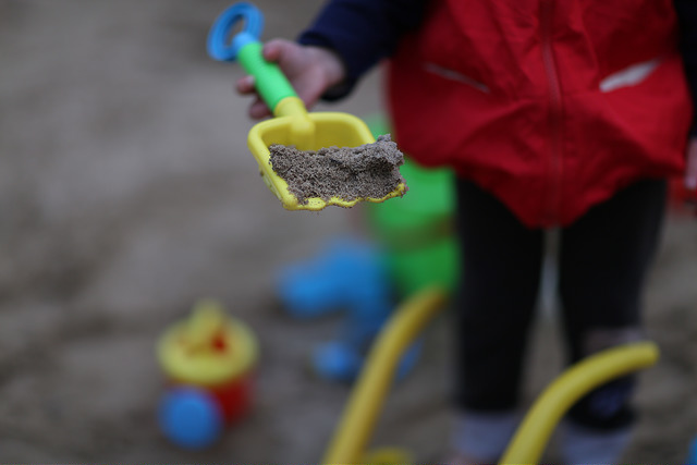 【中肯‧開箱】Canon EF 85mm F/1.2L II USM‧不世出的一代妖鏡‧F/1.2微光篇