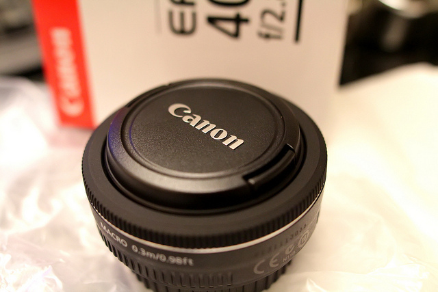 【中肯‧開箱】Canon EF 40mm f/2.8 STM 餅乾鏡‧輕便才是王道