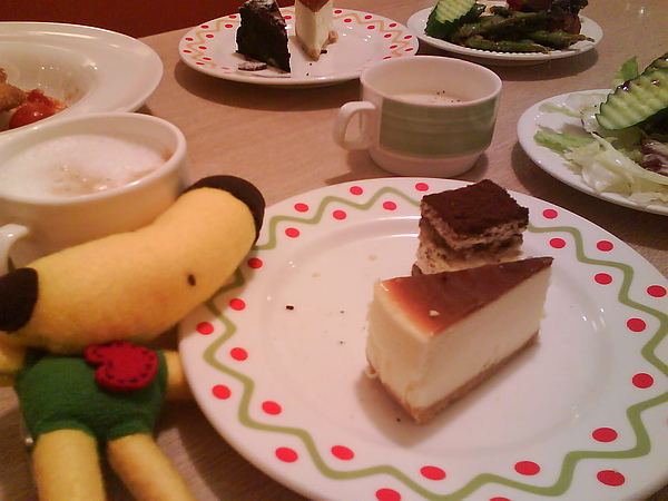 【中肯‧食記】台北東區‧橘子工房（吃到飽） @包子爸の食尚攝影手札